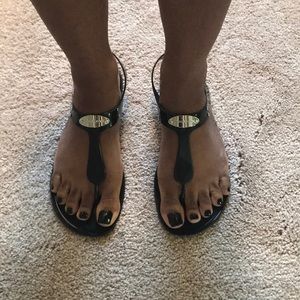 🌞 Michael Kors Patent Leather Thong Sandals